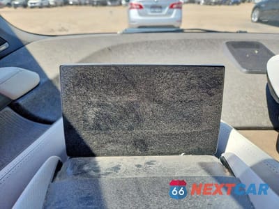 Zdjęcie 9 z 12 samochodu: 2017 BMW I3 REX VIN:WBY1Z8C50HV551655 - miniatura