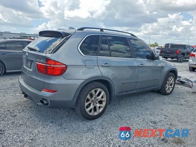 Trzecie zdjęcie samochodu z tyłu: 2013 BMW X5 XDRIVE35I VIN:5UXZV4C52D0G55968 - miniatura