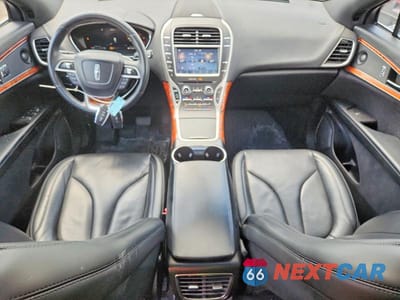 Zdjęcie 8 z 13 samochodu: 2019 LINCOLN NAUTILUS RESERVE VIN:2LMPJ8LP9KBL62199 - miniatura