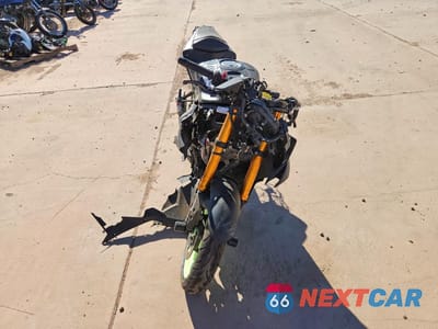 Drugie zdjęcie samochodu z przodu: 2019 YAMAHA YZFR3 A VIN:MH3RH18YXKK002024 - miniatura