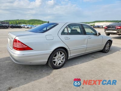 Trzecie zdjęcie samochodu z tyłu: 2003 MERCEDES-BENZ S 430 VIN:WDBNG70J03A344900 - miniatura