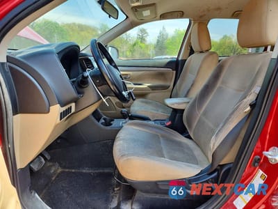 Zdjęcie 7 z 13 samochodu: 2016 MITSUBISHI OUTLANDER SE VIN:JA4AZ3A33GZ001373 - miniatura