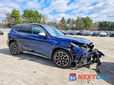 Czwarte zdjęcie samochodu z boku: 2023 BMW X1 XDRIVE28I VIN:WBX73EF00P5W15142 - miniatura
