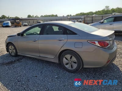 Drugie zdjęcie samochodu z przodu: 2013 HYUNDAI SONATA HYBRID VIN:KMHEC4A48DA078995 - miniatura