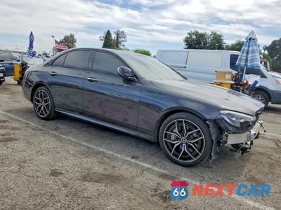 Czwarte zdjęcie samochodu z boku: 2022 MERCEDES-BENZ E 350 VIN:W1KZF8DB8NB070086 - miniatura