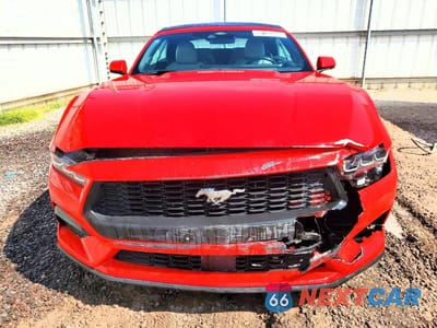 Piąte zdjęcie samochodu w środku: 2024 FORD MUSTANG VIN:1FAGP8UH0R5140645 - miniatura