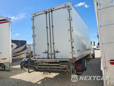 Trzecie zdjęcie samochodu z tyłu: 2018 HINO 258/268 BOX TRUCK VIN:5PVNJ8JV1J4S69209 - miniatura