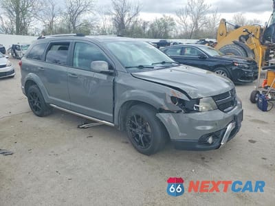 Czwarte zdjęcie samochodu z boku: 2020 DODGE JOURNEY CROSSROAD VIN:3C4PDCGBXLT213007 - miniatura