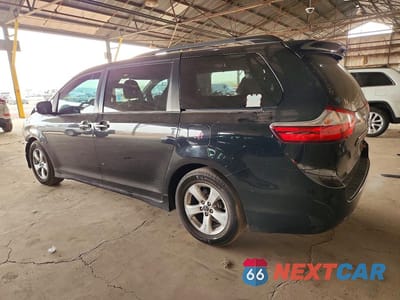 Drugie zdjęcie samochodu z przodu: 2019 TOYOTA SIENNA LE VIN:5TDKZ3DC1KS997191 - miniatura