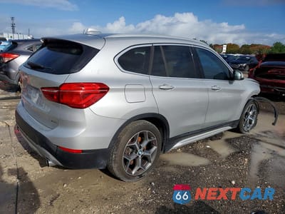 Trzecie zdjęcie samochodu z tyłu: 2018 BMW X1 XDRIVE28I VIN:WBXHT3C32J3H32816 - miniatura