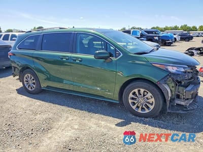 Czwarte zdjęcie samochodu z boku: 2021 TOYOTA SIENNA LE VIN:5TDBRKEC5MS025783 - miniatura
