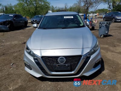 Piąte zdjęcie samochodu w środku: 2019 NISSAN ALTIMA S VIN:1N4BL4BV7KC204950 - miniatura