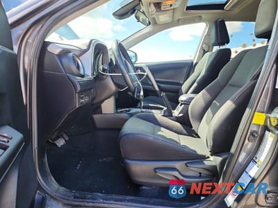 Zdjęcie 7 z 12 samochodu: 2018 TOYOTA RAV4 XLE VIN:2T3RFREV9JW703513 - miniatura