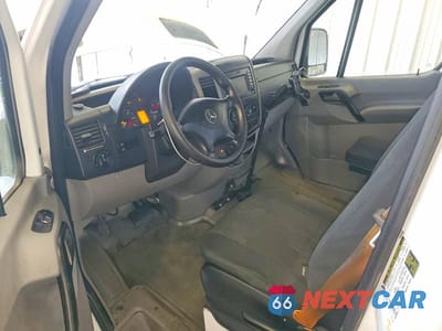 Zdjęcie 8 z 12 samochodu: 2018 MERCEDES BENZ SPRINTER 2500 DELIVERY VAN VIN:WD3PE8CD3JP598360 - miniatura