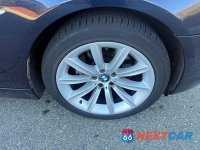 Zdjęcie 9 z 12 samochodu: 2007 BMW 750 VIN:WBAHN83507DT68768 - miniatura