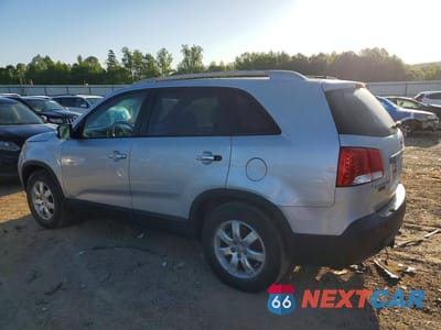 Drugie zdjęcie samochodu z przodu: 2012 KIA SORENTO LX VIN:5XYKTDA67CG308680 - miniatura
