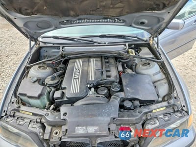 Zdjęcie 11 z 12 samochodu: 2004 BMW 325 IS SULEV VIN:WBAAZ33474KP84811 - miniatura