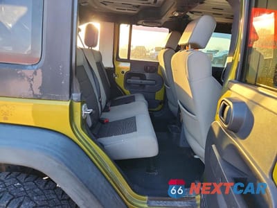 Zdjęcie 10 z 12 samochodu: 2010 JEEP WRANGLER UNLIMITED SPORT VIN:1J4BA3H13AL202040 - miniatura
