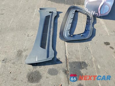 Zdjęcie 12 z 13 samochodu: 2025 TESLA MODEL Y VIN:7SAYGDED8SF241748 - miniatura