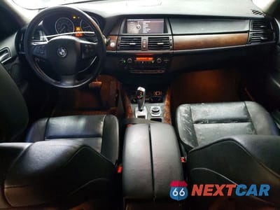Zdjęcie 8 z 13 samochodu: 2013 BMW X5 XDRIVE35I VIN:5UXZV4C5XD0B05823 - miniatura