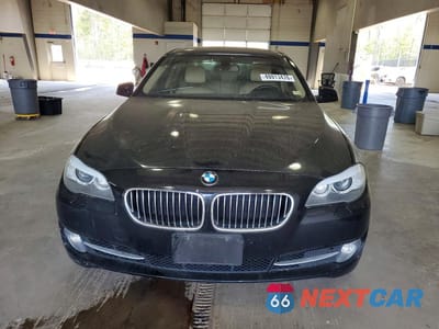 Piąte zdjęcie samochodu w środku: 2013 BMW 528 XI VIN:WBAXH5C52DD106814 - miniatura