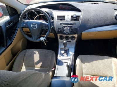 Zdjęcie 8 z 11 samochodu: 2011 MAZDA 3 I VIN:JM1BL1VF2B1376134 - miniatura