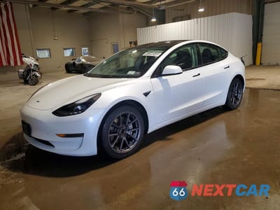 2022 TESLA MODEL 3 5YJ3E1EA4NF371547 - główne zdjęcie licytacji z USA - miniatura