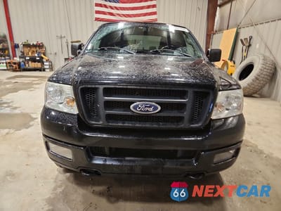 Piąte zdjęcie samochodu w środku: 2004 FORD F150 VIN:1FTPX14514NB57289 - miniatura