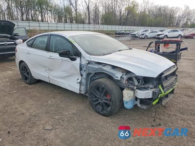 Czwarte zdjęcie samochodu z boku: 2020 FORD FUSION SE VIN:3FA6P0HD8LR107045 - miniatura