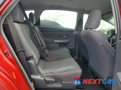 Zdjęcie 10 z 11 samochodu: 2013 TOYOTA PRIUS V TWO VIN:JTDZN3EU8D3199258 - miniatura