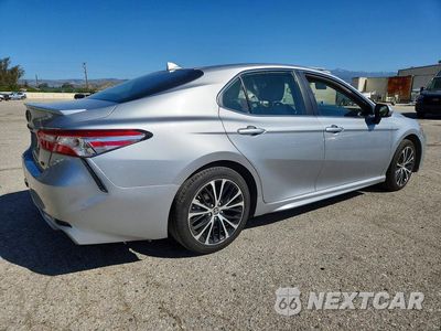 Trzecie zdjęcie samochodu z tyłu: 2021 TOYOTA CAMRY SE VIN:4T1G11AK0LU505465 - miniatura