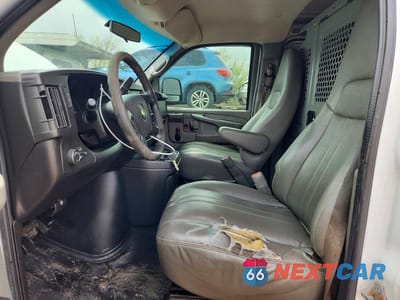 Zdjęcie 7 z 13 samochodu: 2014 CHEVROLET EXPRESS G2500 UTILITY / SERVICE VAN VIN:1GCWGFBA1E1101788 - miniatura