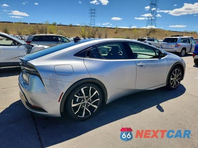 Trzecie zdjęcie samochodu z tyłu: 2024 TOYOTA PRIUS PRIME XSE VIN:JTDACACU3R3035210 - miniatura