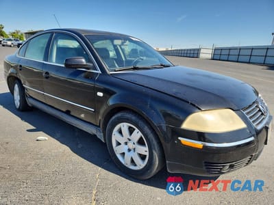 Czwarte zdjęcie samochodu z boku: 2003 VOLKSWAGEN PASSAT GLX VIN:WVWRH63BX3P456177 - miniatura