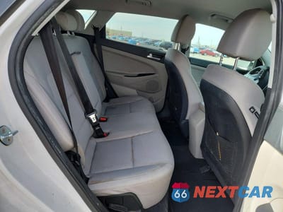 Zdjęcie 10 z 11 samochodu: 2019 HYUNDAI TUCSON SE VIN:KM8J23A40KU838554 - miniatura