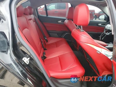 Zdjęcie 10 z 12 samochodu: 2020 ALFA ROMEO GIULIA VIN:ZARFAMAN0L7626738 - miniatura