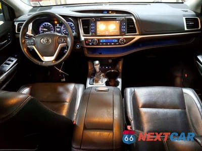 Zdjęcie 8 z 12 samochodu: 2014 TOYOTA HIGHLANDER LIMITED VIN:5TDDKRFH4ES024514 - miniatura