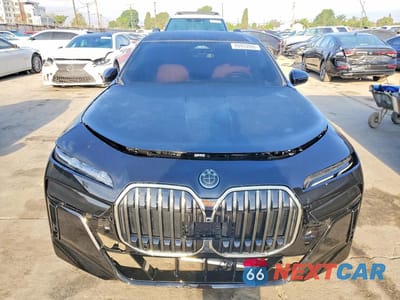 Piąte zdjęcie samochodu w środku: 2025 BMW I7 EDRIVE50 VIN:WBY43EJ08SCU94256 - miniatura