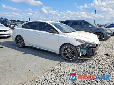 Czwarte zdjęcie samochodu z boku: 2023 KIA FORTE GT VIN:3KPF44AC5PE603607 - miniatura