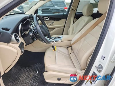Zdjęcie 7 z 13 samochodu: 2019 MERCEDES-BENZ GLC 300 4MATIC VIN:WDC0G4KB1KV193079 - miniatura