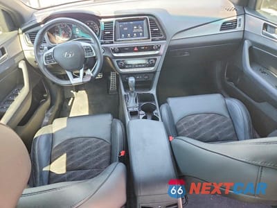 Zdjęcie 8 z 12 samochodu: 2018 HYUNDAI SONATA SPORT+ VIN:5NPE34AF3JH713907 - miniatura