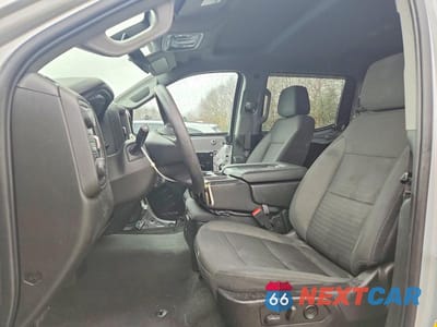 Zdjęcie 7 z 13 samochodu: 2022 CHEVROLET SILVERADO K1500 CUSTOM VIN:1GCPDBEK3NZ564687 - miniatura