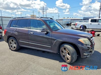 Czwarte zdjęcie samochodu z boku: 2013 MERCEDES-BENZ GLK 350 VIN:WDCGG5HB9DF958385 - miniatura