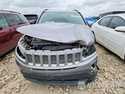 Piąte zdjęcie samochodu w środku: 2016 JEEP COMPASS LATITUDE VIN:1C4NJDEB9GD673201 - miniatura