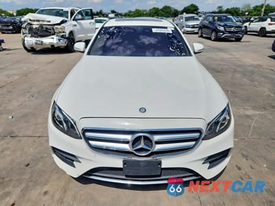 Piąte zdjęcie samochodu w środku: 2017 MERCEDES-BENZ E 300 4MATIC VIN:WDDZF4KB7HA036193 - miniatura