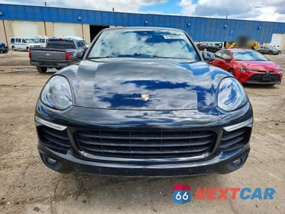 Piąte zdjęcie samochodu w środku: 2017 PORSCHE CAYENNE VIN:WP1AA2A20HKA83554 - miniatura