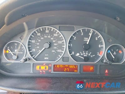 Zdjęcie 9 z 13 samochodu: 2004 BMW 330 I VIN:WBAEV534X4KM37496 - miniatura