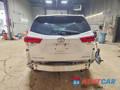 Zdjęcie 6 z 14 samochodu: 2019 TOYOTA HIGHLANDER XLE VIN:5TDJZRFH9KS578433 - miniatura