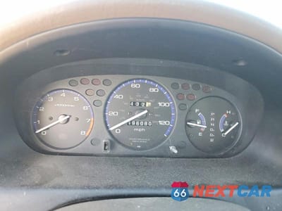 Zdjęcie 9 z 11 samochodu: 2000 HONDA CIVIC LX VIN:2HGEJ6672YH588101 - miniatura