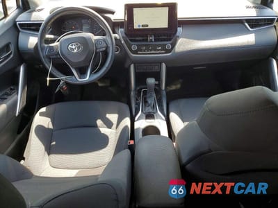 Zdjęcie 8 z 12 samochodu: 2023 TOYOTA COROLLA CROSS LE VIN:7MUBAABG7PV063101 - miniatura
